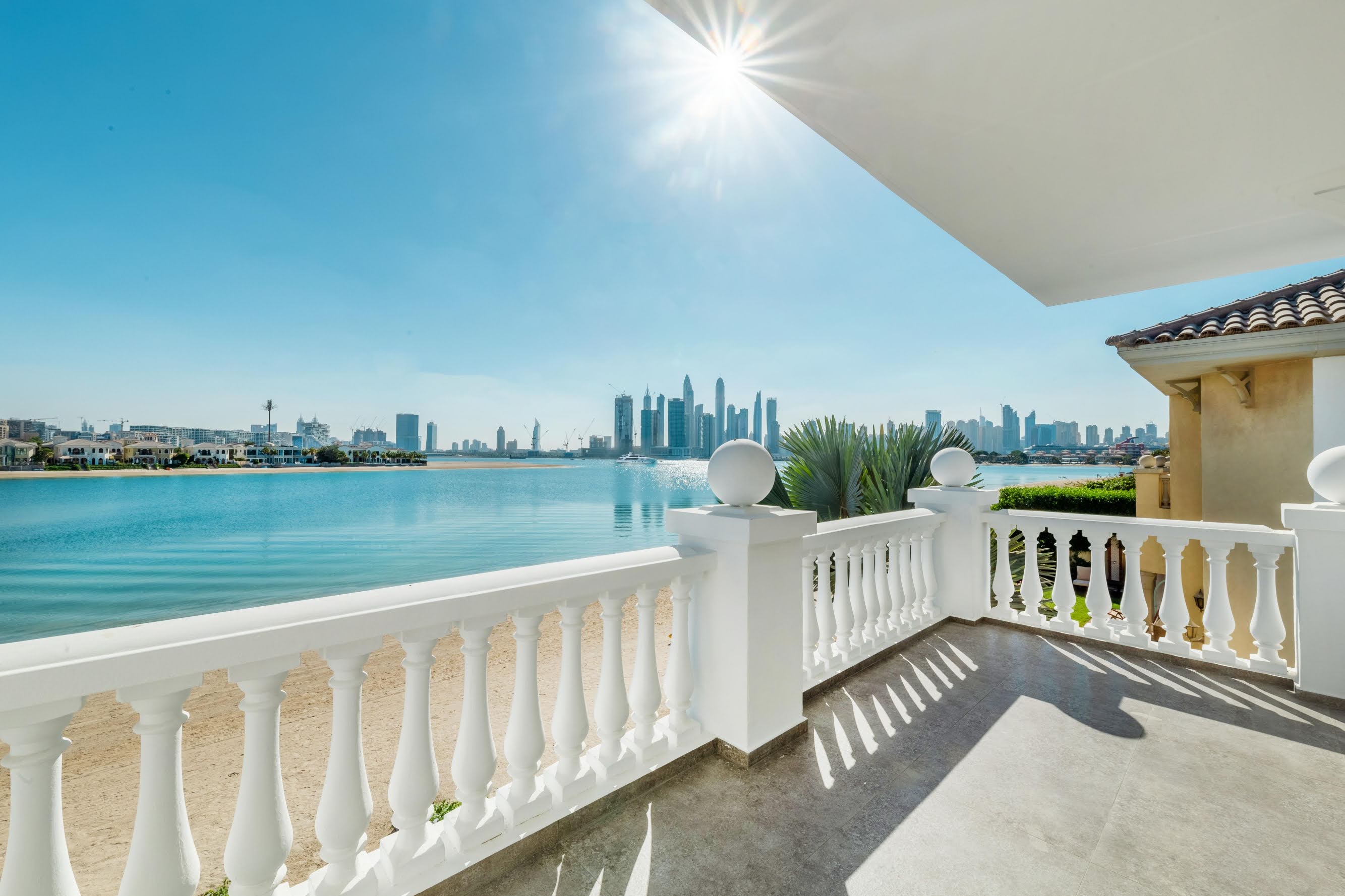 6 Bedroom Villa at the Palm Jumeirah full screen image
